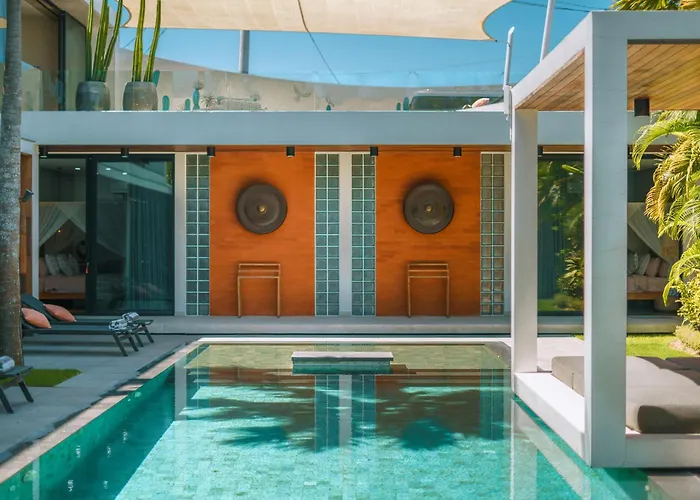 Aless - Designer 4br With Sauna, Jacuzzi, Ice Bath, Gym & Rooftop Villa Canggu
