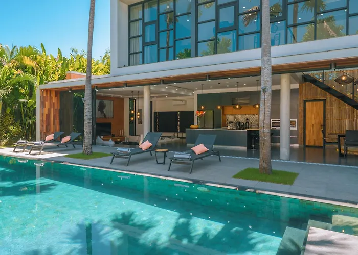 Villa Aless - Designer 4br With Sauna, Jacuzzi, Ice Bath, Gym & Rooftop Canggu