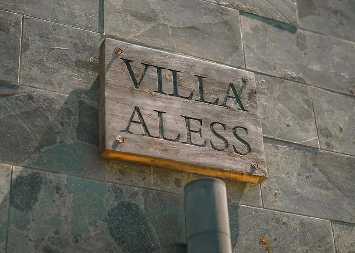 Aless - Designer 4br With Sauna, Jacuzzi, Ice Bath, Gym & Rooftop Villa *