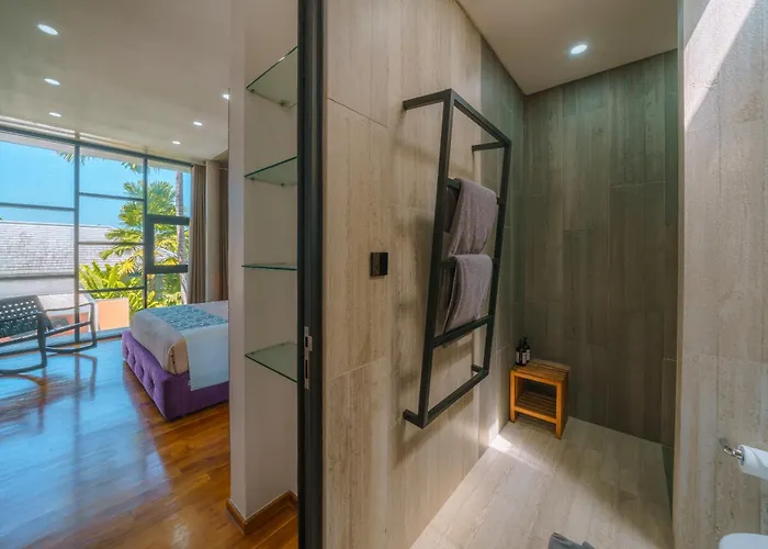 Aless - Designer 4br With Sauna, Jacuzzi, Ice Bath, Gym & Rooftop Villa Canggu