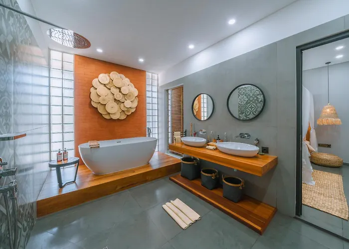 Aless - Designer 4br With Sauna, Jacuzzi, Ice Bath, Gym & Rooftop * チャングー