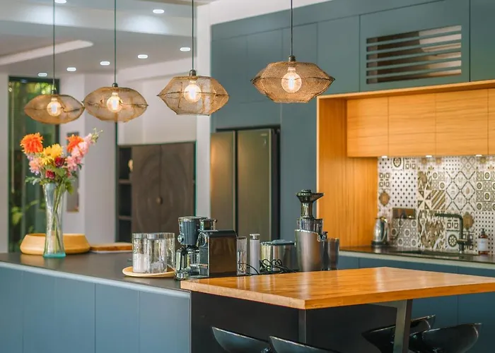 Villa Aless - Designer 4br With Sauna, Jacuzzi, Ice Bath, Gym & Rooftop Canggu