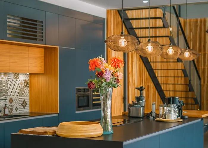 Aless - Designer 4br With Sauna, Jacuzzi, Ice Bath, Gym & Rooftop Villa
