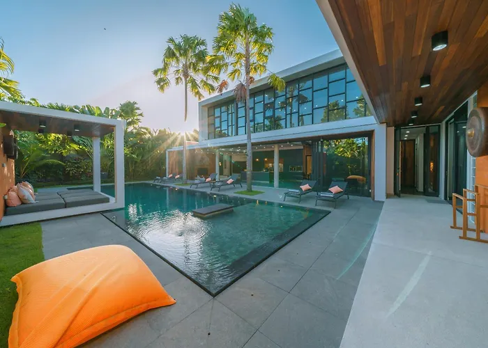 Aless - Designer 4br With Sauna, Jacuzzi, Ice Bath, Gym & Rooftop Villa Canggu
