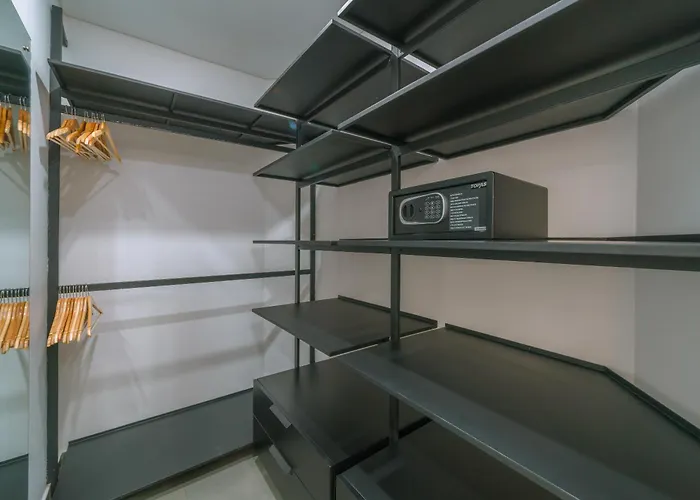 Aless - Designer 4br With Sauna, Jacuzzi, Ice Bath, Gym & Rooftop