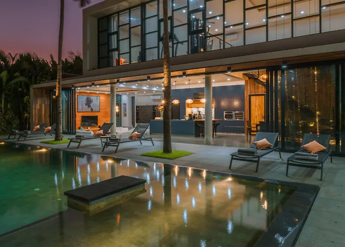 Aless - Designer 4br With Sauna, Jacuzzi, Ice Bath, Gym & Rooftop * Canggu