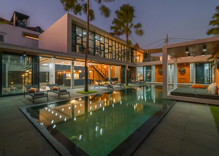 Aless - Designer 4br With Sauna, Jacuzzi, Ice Bath, Gym & Rooftop * Canggu