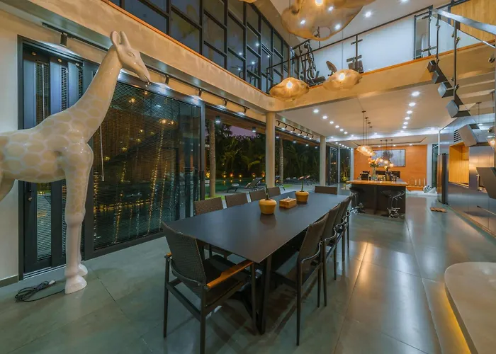 Aless - Designer 4br With Sauna, Jacuzzi, Ice Bath, Gym & Rooftop Villa Canggu